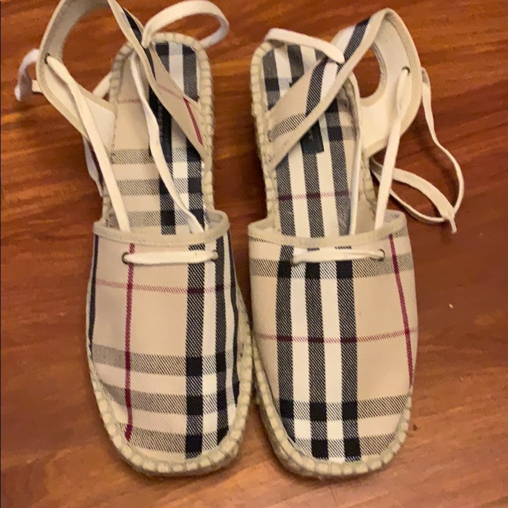 Burberry lace up espadrille size 40